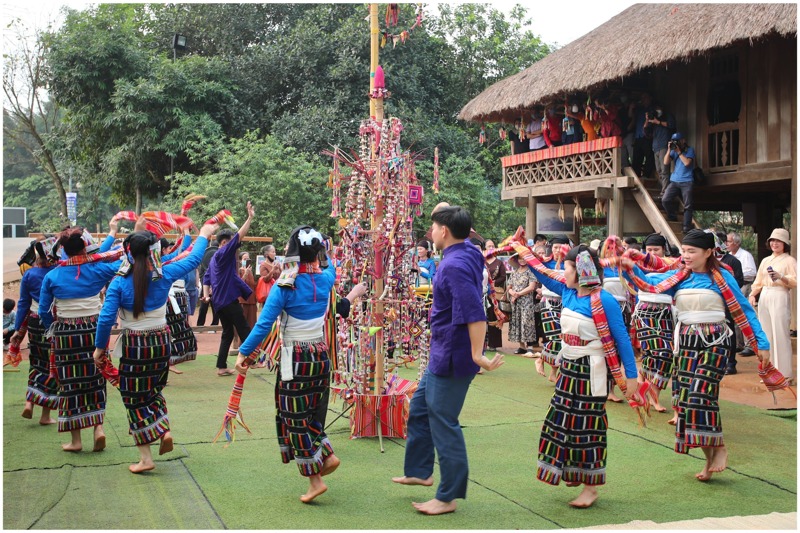 dong bao dan toc thai tai hien le hoi cha mun o lang van hoa hinh 5