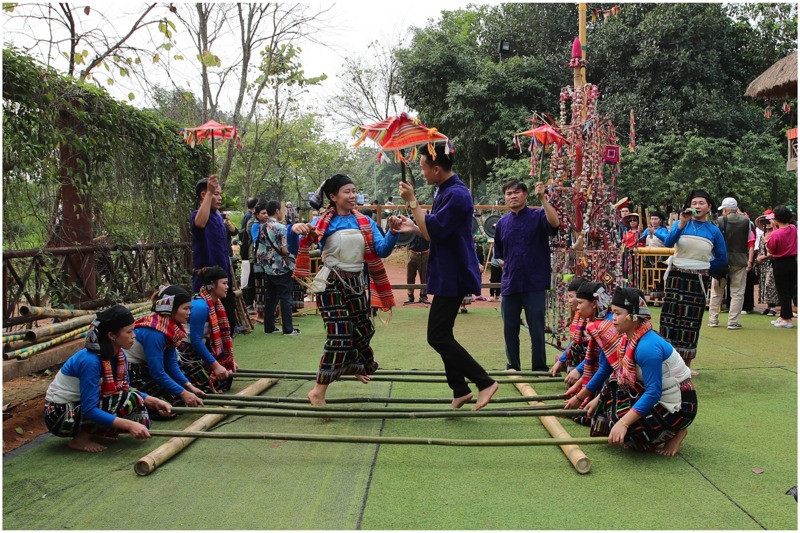 dong bao dan toc thai tai hien le hoi cha mun o lang van hoa hinh 6