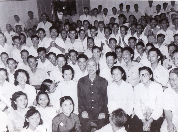 tu dau moc lich su roong khoa hinh 1