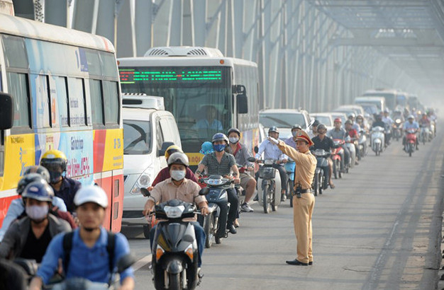 Bảo đảm trật tự an toàn giao thông và giảm ùn tắc trên địa bàn Hà Nội dịp nghỉ lễ Giỗ tổ Hùng Vương, 30/4 - 1/5 và cao điểm du lịch hè 2023. Ảnh minh họa.
