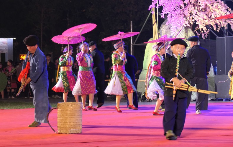 khai mac festival khen mong ha giang hinh 3