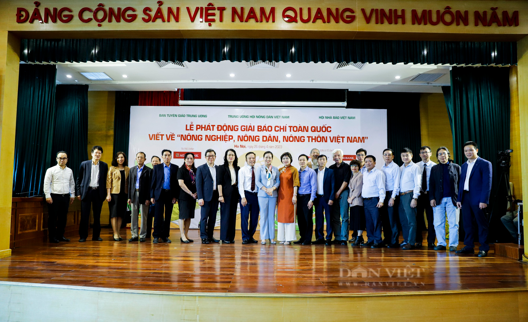 bat dau nhan tac pham viet ve nong nghiep nong dan nong thon viet nam nam 2023 hinh 2