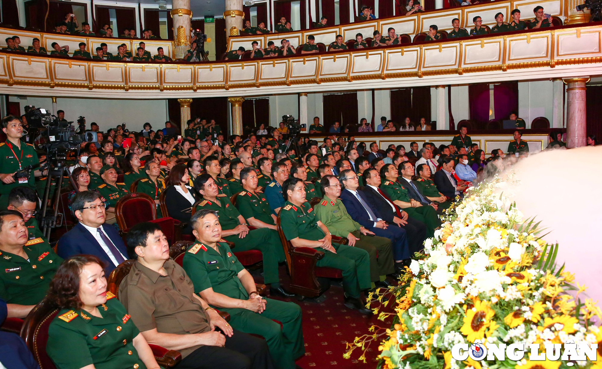 ton vinh nhung cay but chung suc dong long quyet tam bao ve vung chac nen tang tu tuong cua dang hinh 1