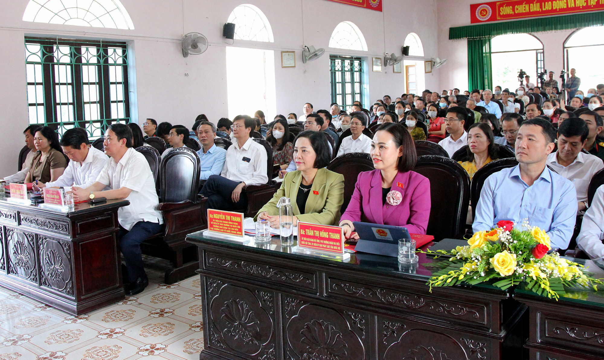 cu tri ninh binh de nghi nha nuoc quan tam den chinh sach doi voi giao vien mam non hinh 1