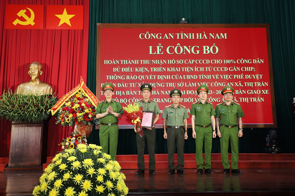 ha nam hoan thanh 100 chi tieu cap cccd gan chip dien tu cho cong dan hinh 1