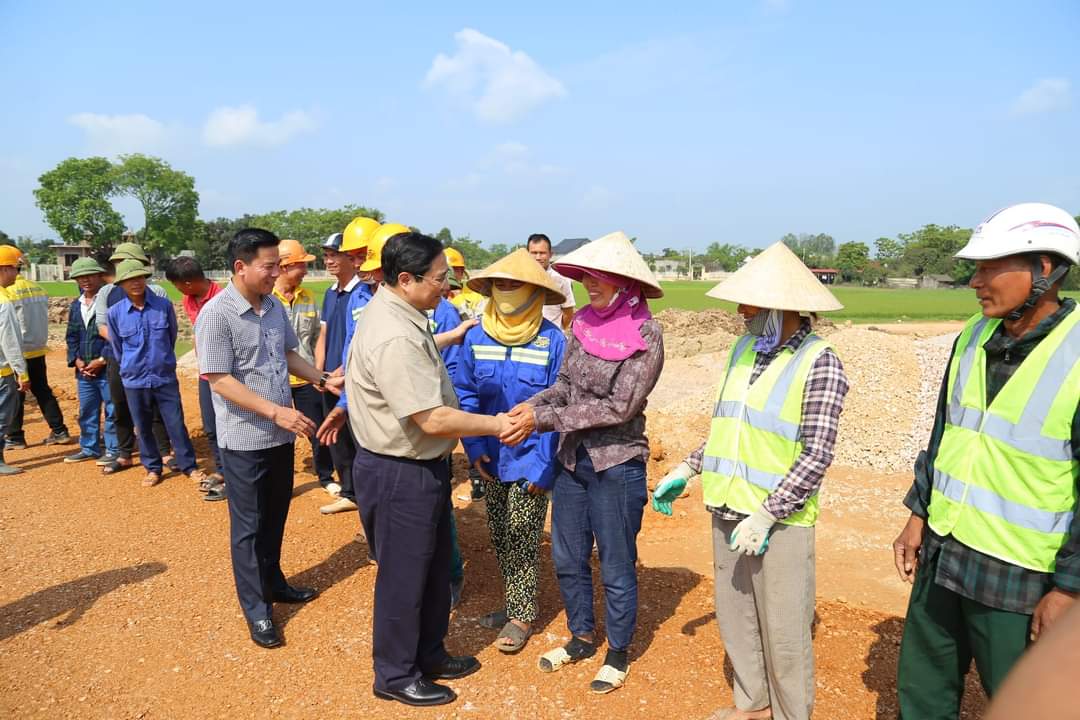 thu tuong pham minh chinh kiem tra tien do tuyen cao toc bac  nam doan qua tinh thanh hoa hinh 2