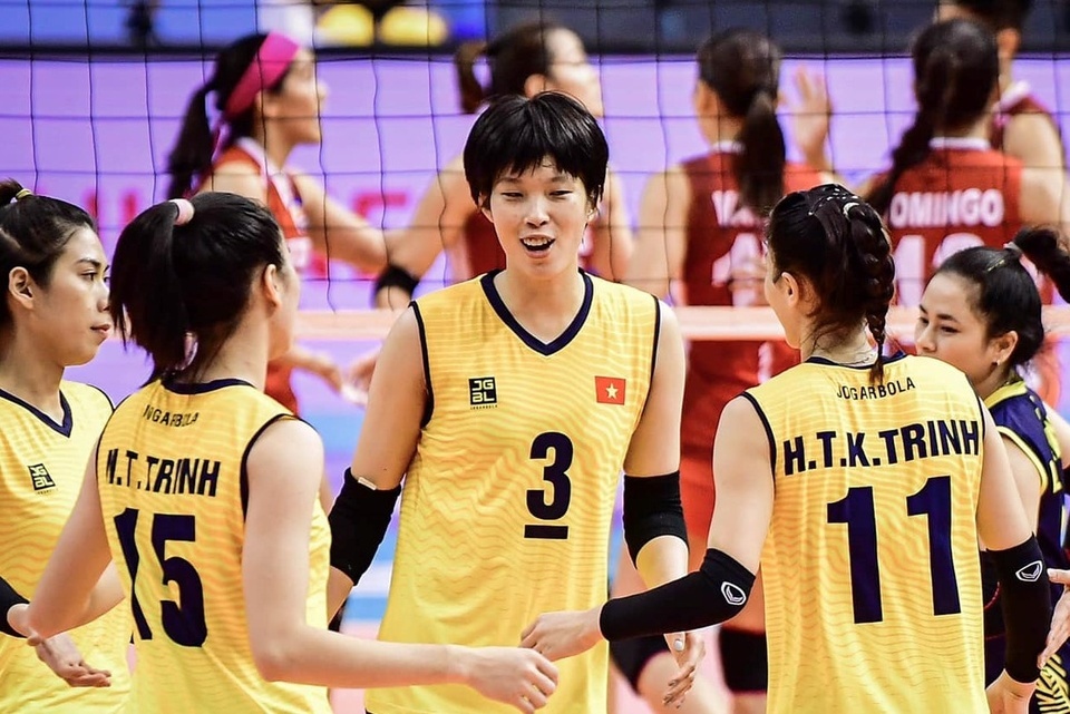 Đội tuyển bóng chuyền nữ Việt Nam tạo bất ngờ trước đại diện từ Thái Lan. Ảnh: AVC