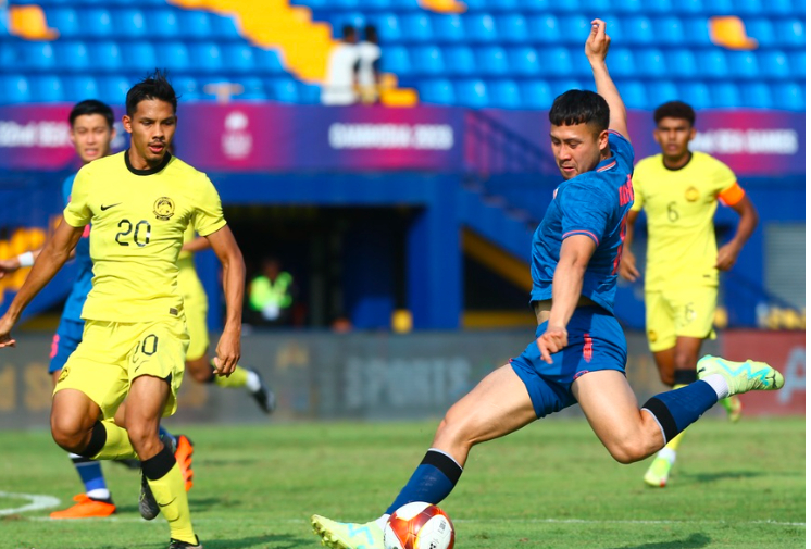 thang u22 malaysia u22 thai lan rong cua vao ban ket sea games 32 hinh 2