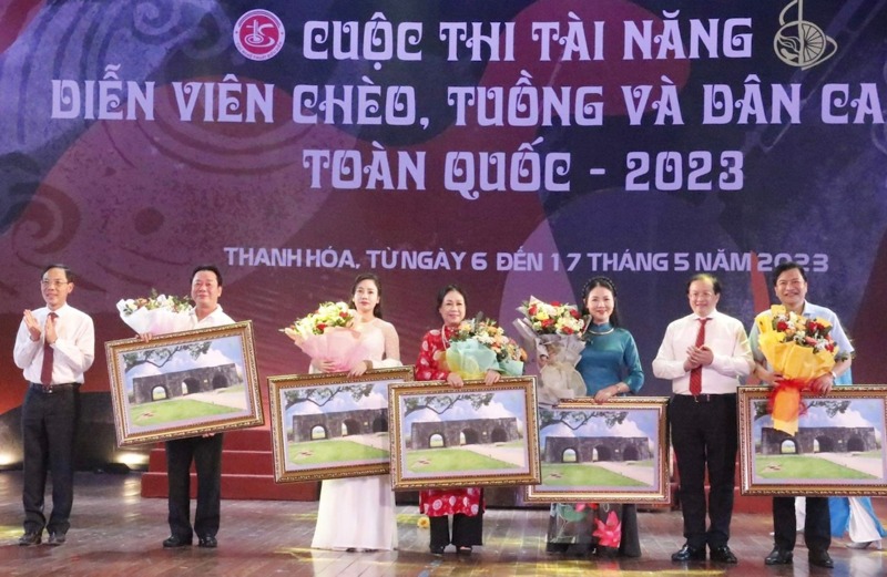 gan 200 dien vien tham gia cuoc thi tai nang cheo tuong va dan ca kich toan quoc hinh 2