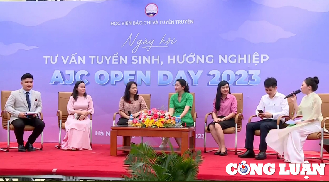 ajc open day 2023 cung cap tu van chia se thong tin huu ich trong lua chon nganh hoc phu hop hinh 3