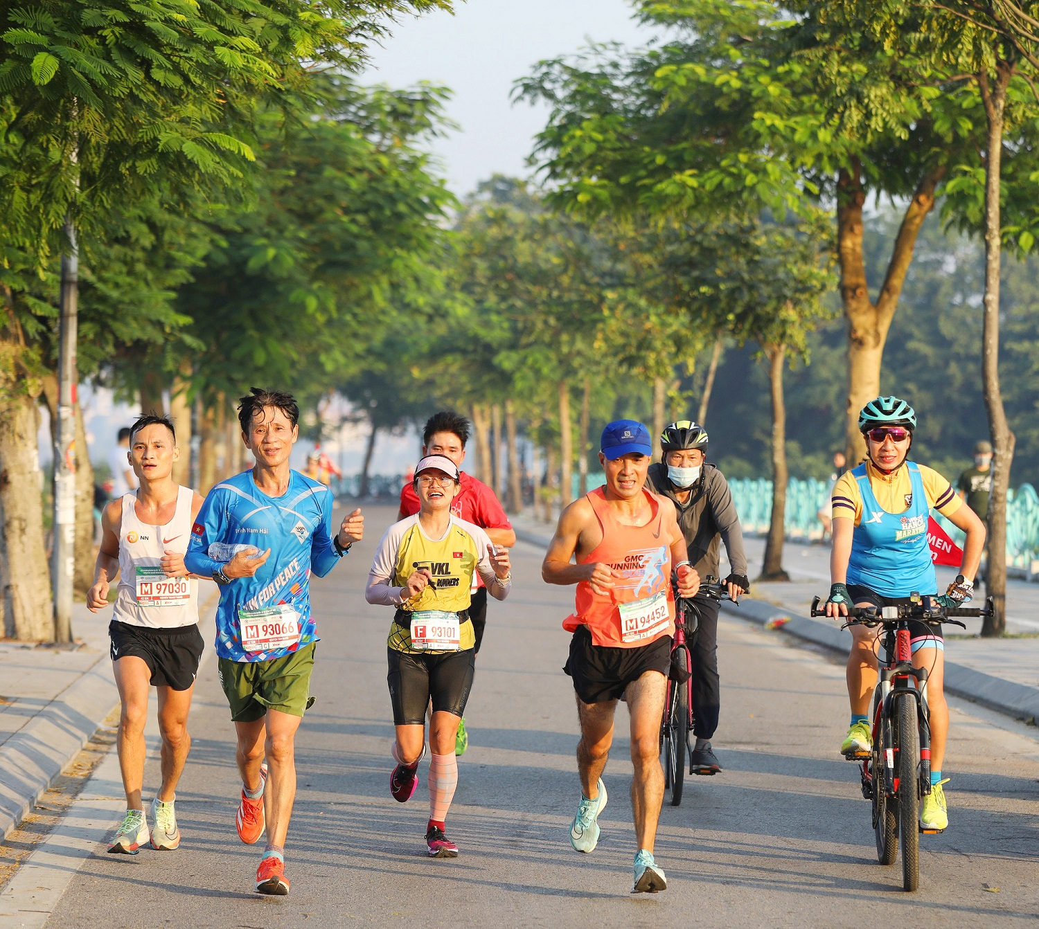 Chạy bộ là môn thể thao dễ thực hiện nhất với đại đa số người dân