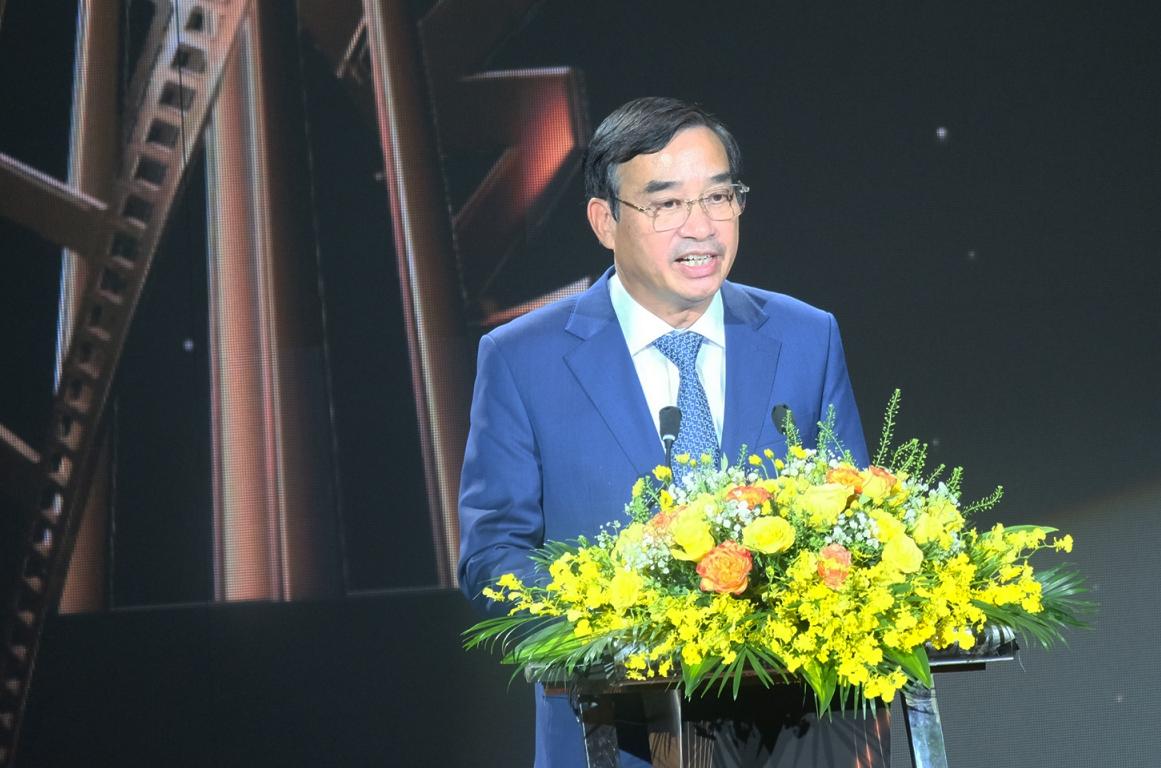 Ông Lê Trung Chinh Chủ tịch UBND thành phố Đà Nẵng phát biểu khai mạc Liên hoan Phim châu Á Đà Nẵng lần thứ nhất 2023