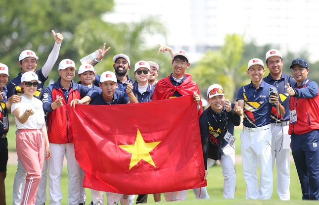 golfer 15 tuoi gianh huy chuong vang cho doan viet nam tai sea games 32 hinh 2