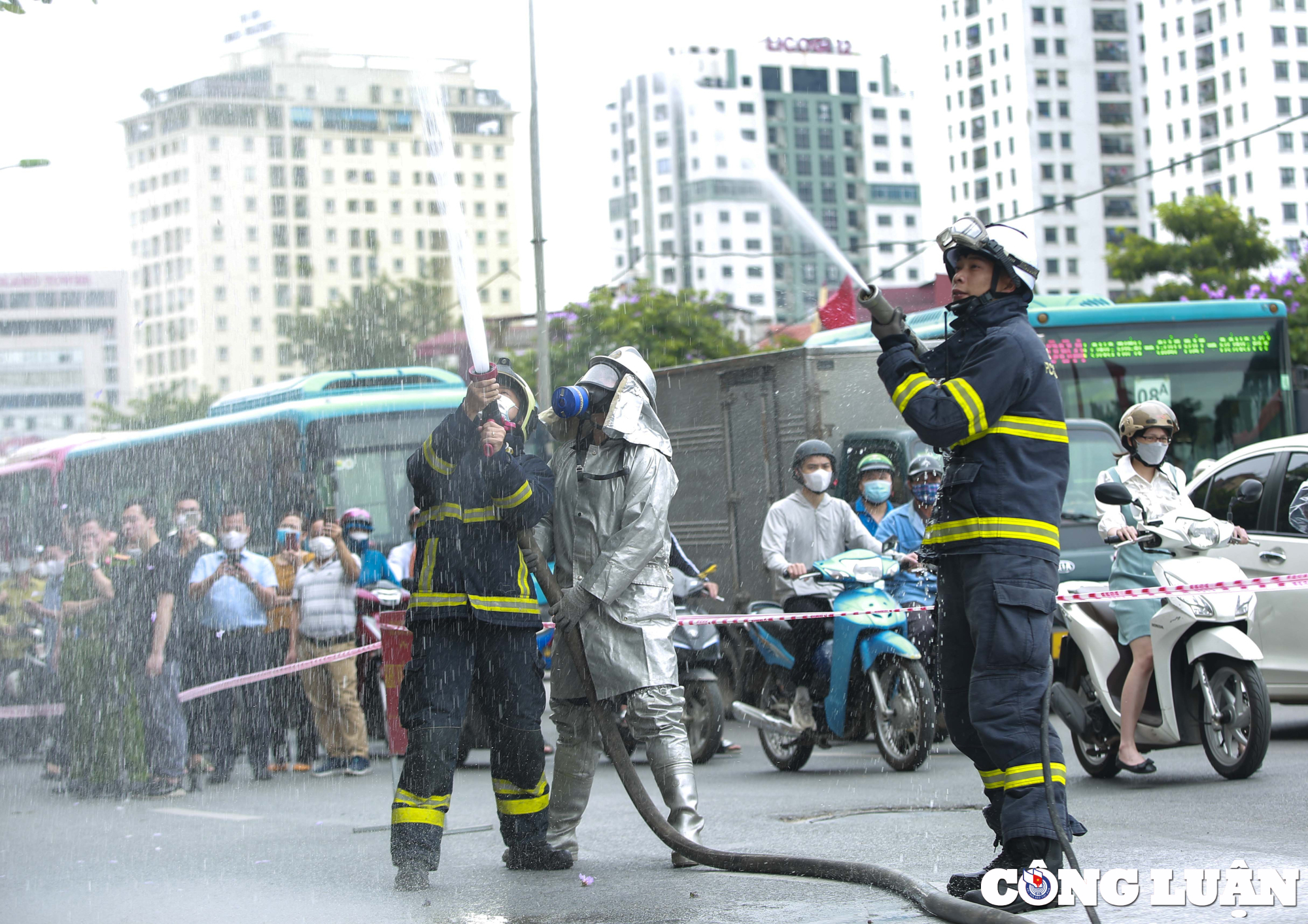 ha noi hang loat quan huyen dong loat dien tap to lien gia an toan pccc hinh 7