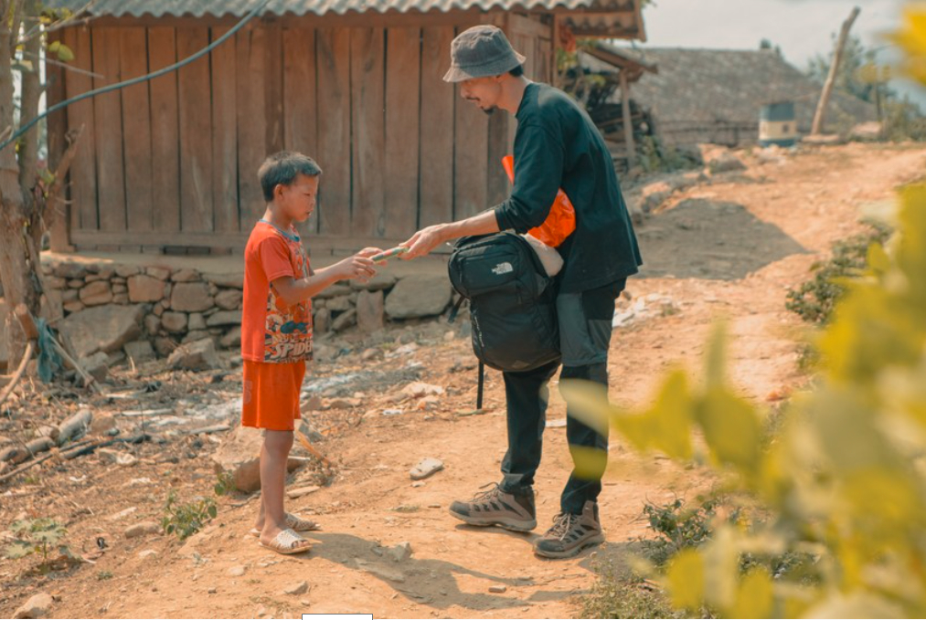 den vau dem loi nhuan tu mv nau an cho em de xay truong cho cac em nho vung cao hinh 4