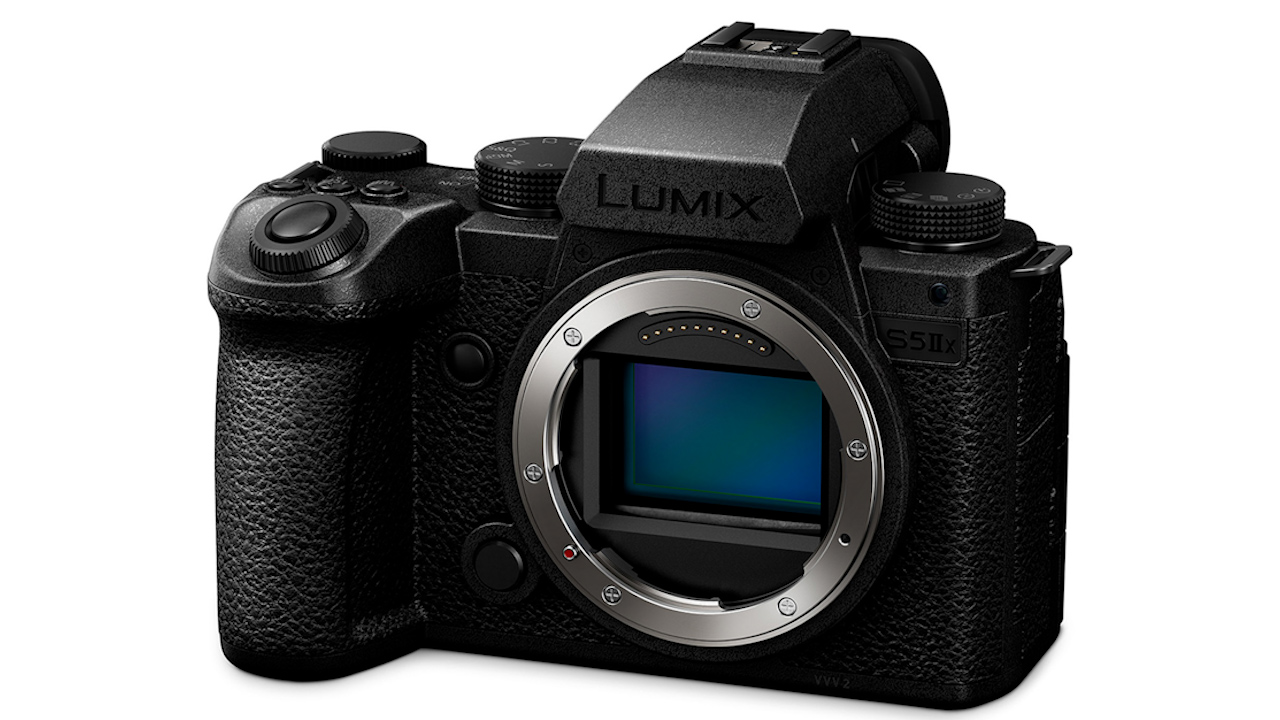 can canh panasonic lumix s5iix hinh 2