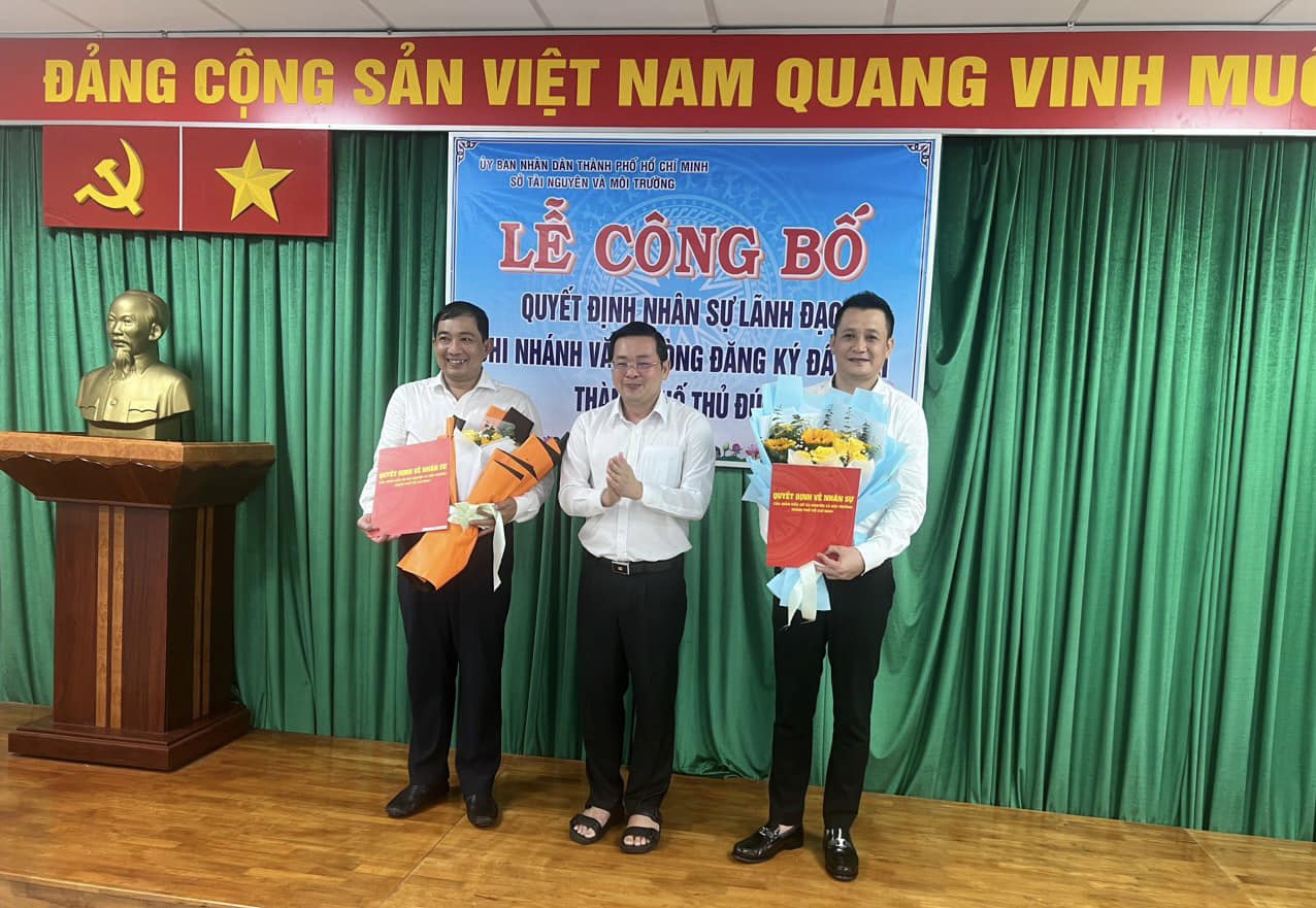 ong tran dinh quan duoc bo nhiem chuc giam doc chi nhanh van phong dang ky dat dai tp thu duc hinh 1