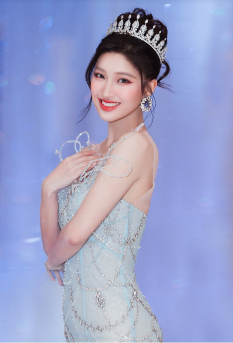 a hau phuong nhi dai dien viet nam du thi miss international 2023 hinh 3