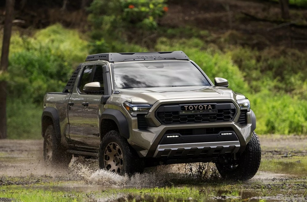 chi tiet toyota tacoma trailhunter 2024 khien dan phuot me man hinh 1