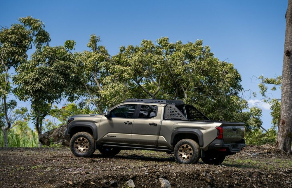 chi tiet toyota tacoma trailhunter 2024 khien dan phuot me man hinh 2