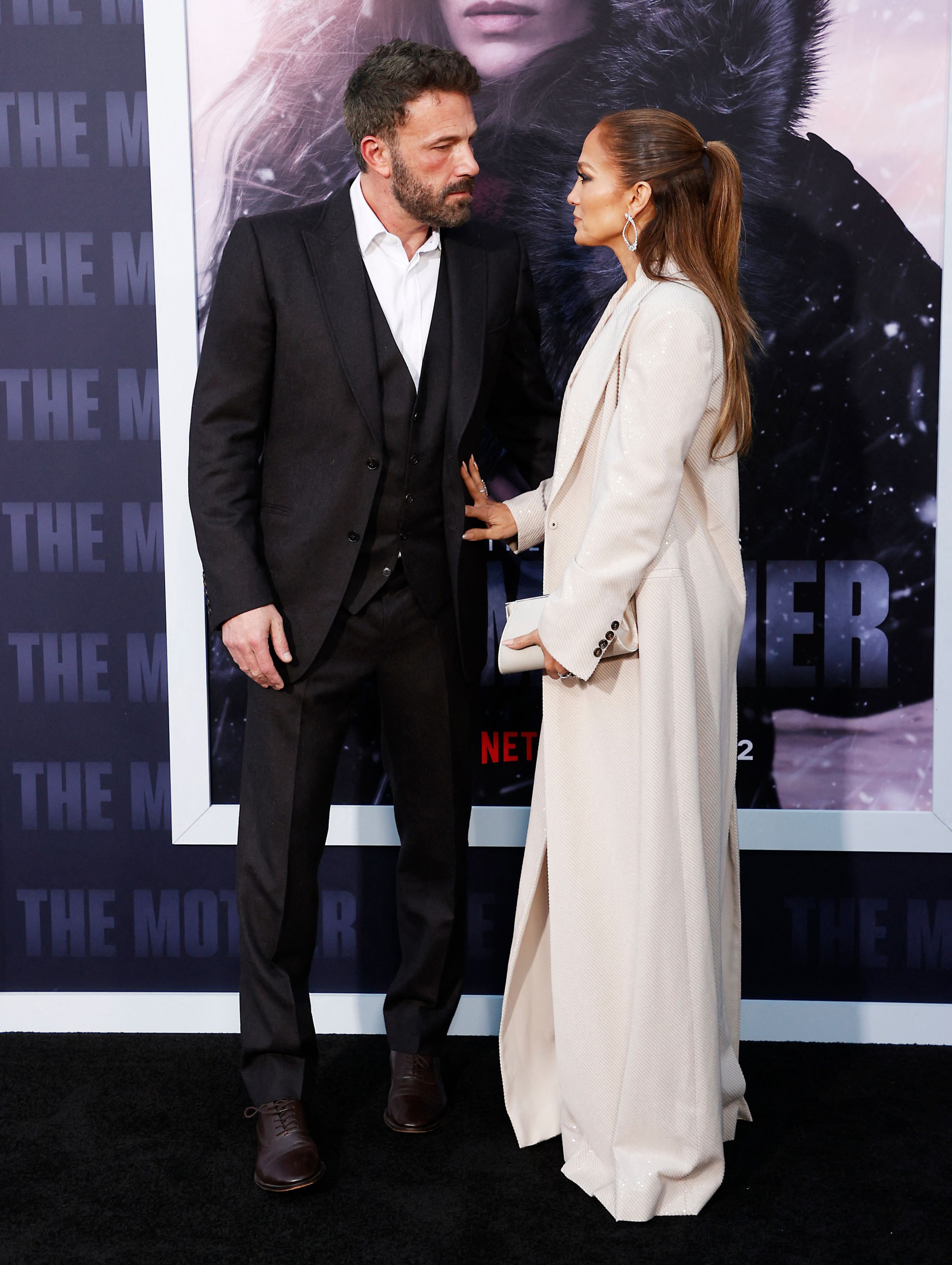 hon nhan cua ben affleck va jennifer lopez gap truc trac hinh 1