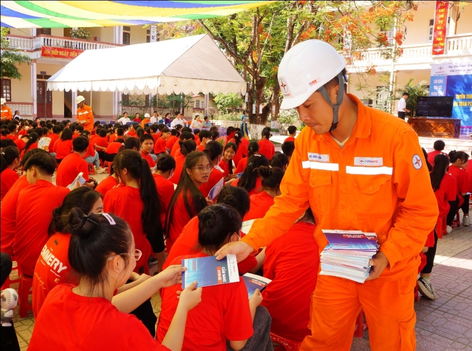 bao dam hanh lang an toan luoi dien tren dia ban tinh thanh hoa hieu qua khong chi den tu no luc cua nganh dien hinh 2