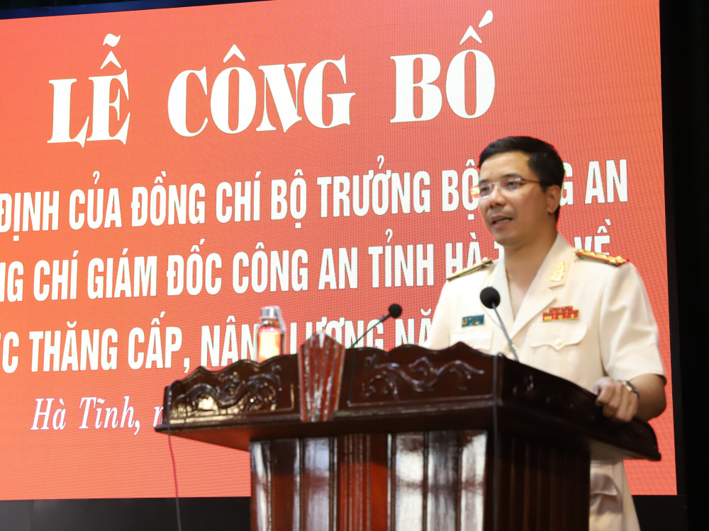 giam doc cong an ha tinh nguyen hong phong duoc thang quan ham dai ta hinh 2