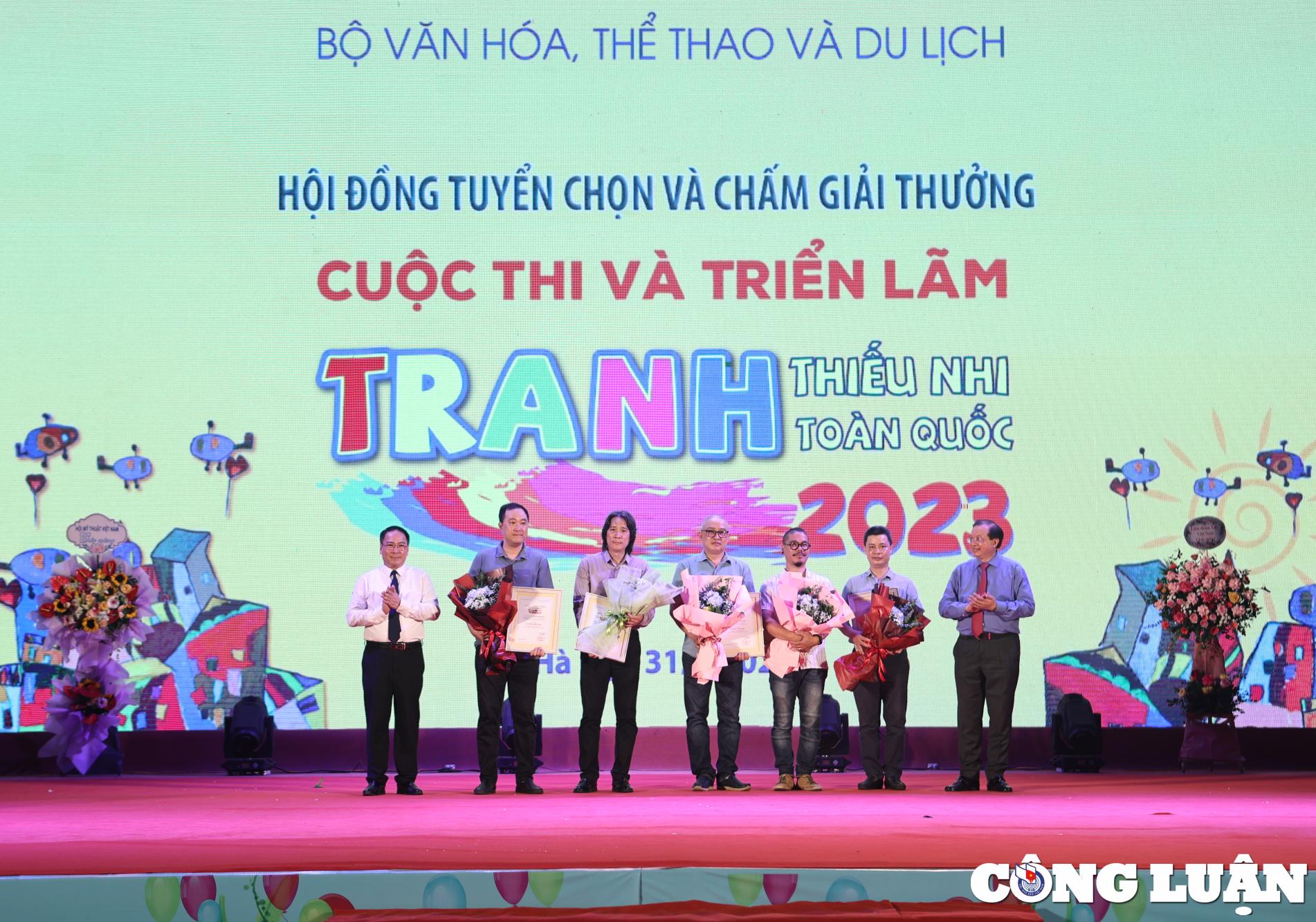 trao giai thuong cuoc thi va trien lam tranh thieu nhi toan quoc nam 2023 hinh 7