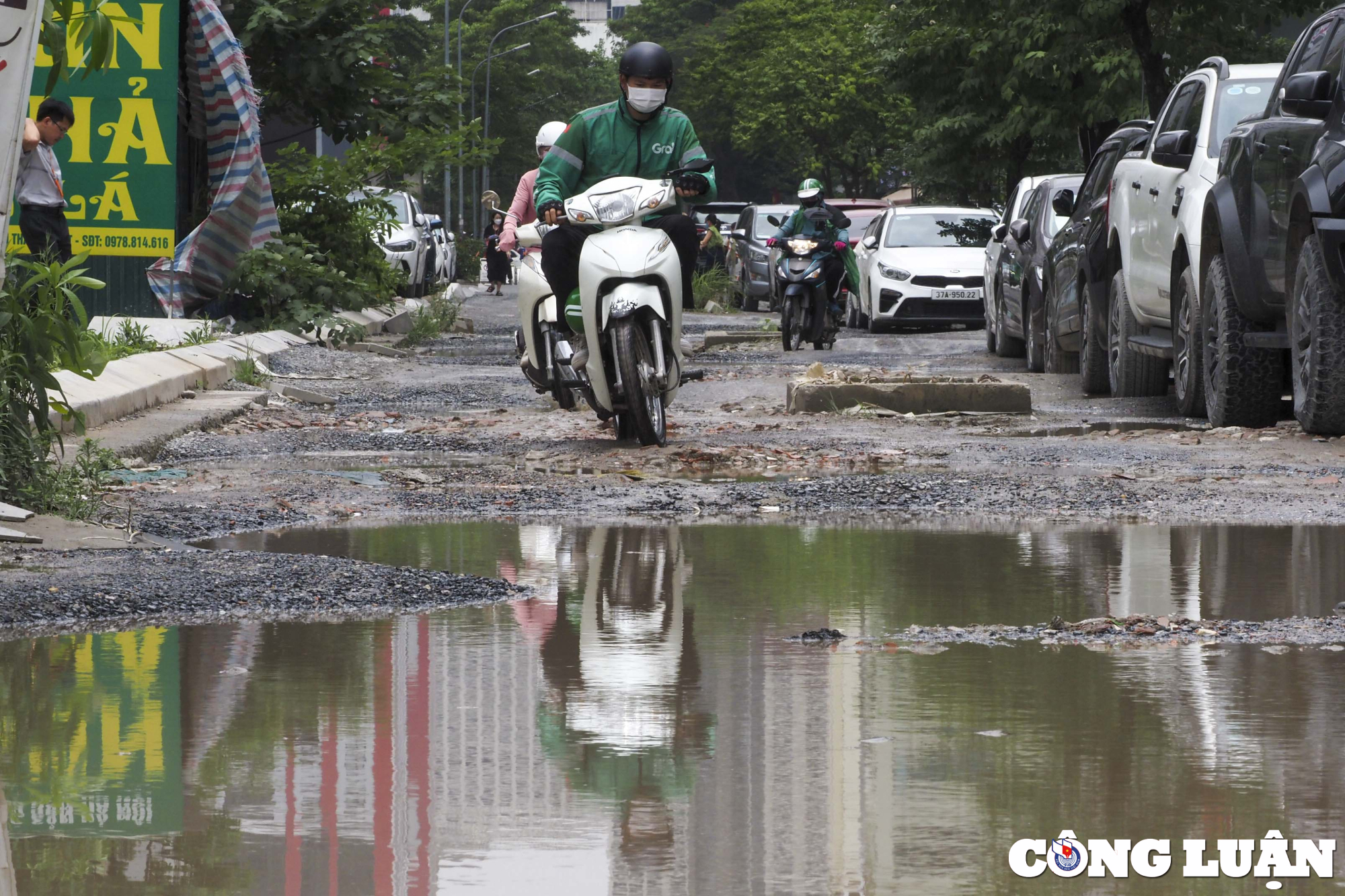 ha noi gan 3 nam chua xong con duong dai khoang 200m o pho ton that thuyet hinh 4