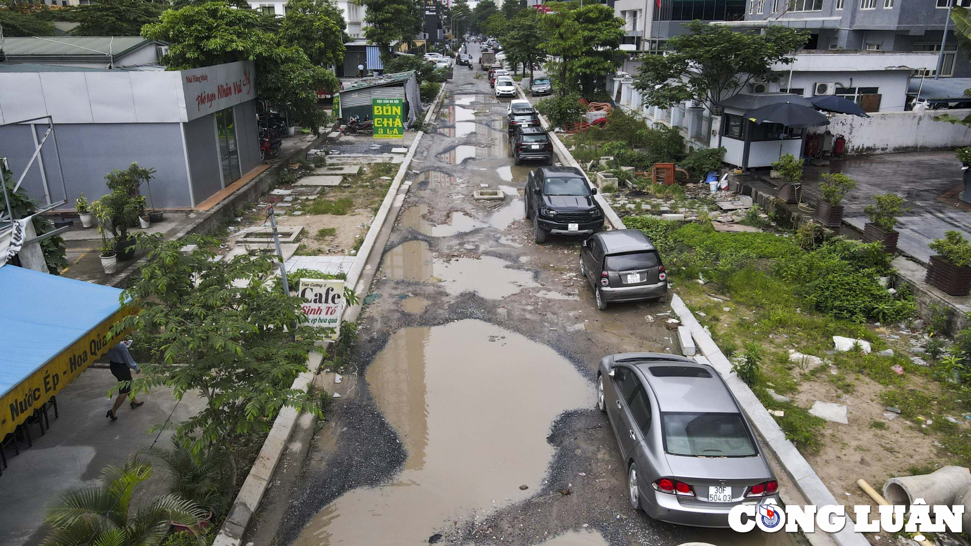 ha noi gan 3 nam chua xong con duong dai khoang 200m o pho ton that thuyet hinh 2