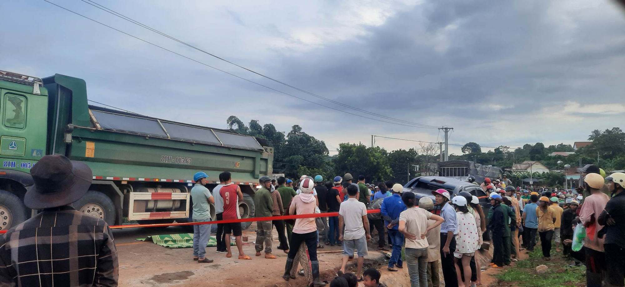 vu tai nan tham khoc khien 3 nguoi tu vong o gia lai nan nhan deu la nguoi mot nha hinh 2