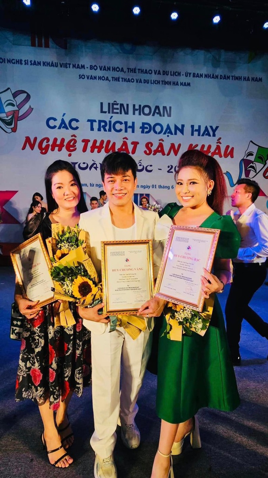 som hoan thien chinh sach dac thu de nghe si giu nghe va sang tao hinh 4