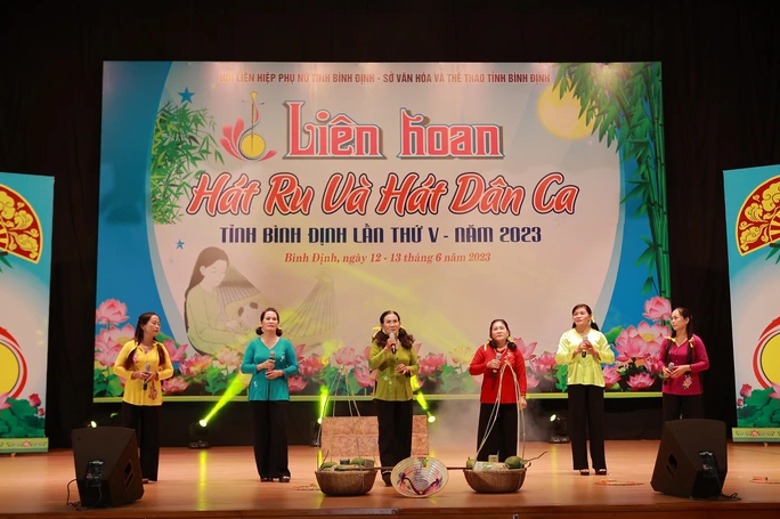 nhieu tiet muc dac sac trong lien hoan hat ru hat dan ca tinh binh dinh hinh 2