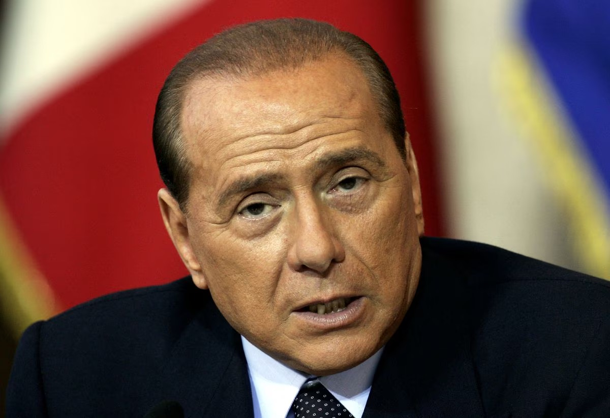 cuu thu tuong va ong trum truyen thong cua y silvio berlusconi qua doi o tuoi 86 hinh 1