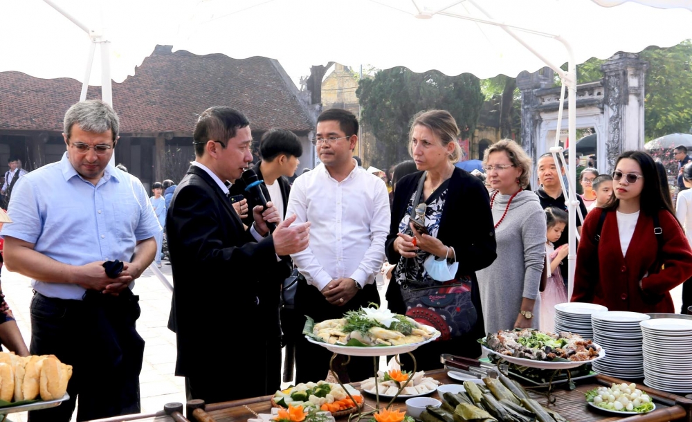 ha noi tan dung tiem nang du lich de but pha hinh 1