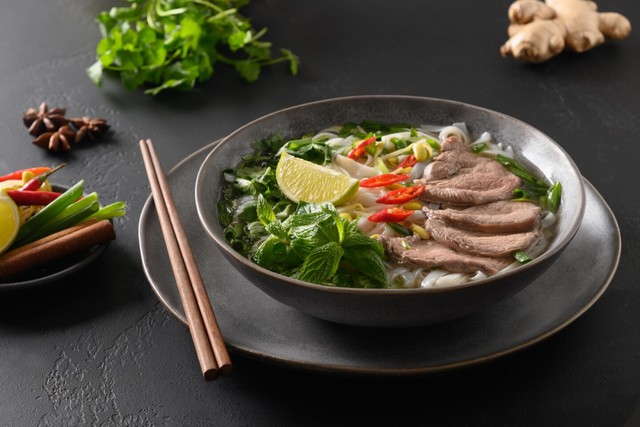 Phở được coi là món ăn quốc dân tại Việt Nam.