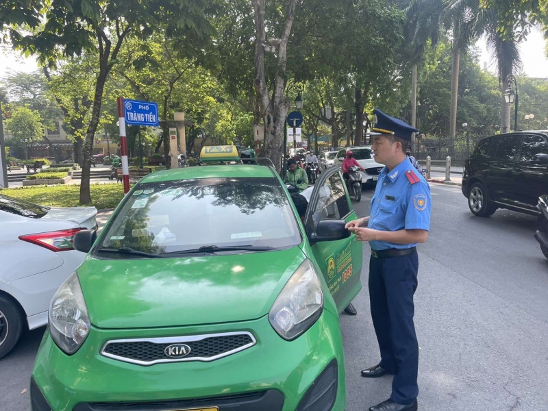 ha noi xu ly 320 truong hop xe taxi vi pham trat tu an toan giao thong hinh 1