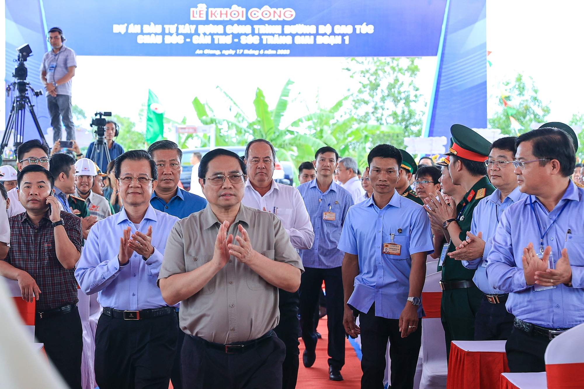 quyet tam vuot nang thang mua de hoan thanh cao toc chau doc  can tho  soc trang giai doan 1 hinh 1