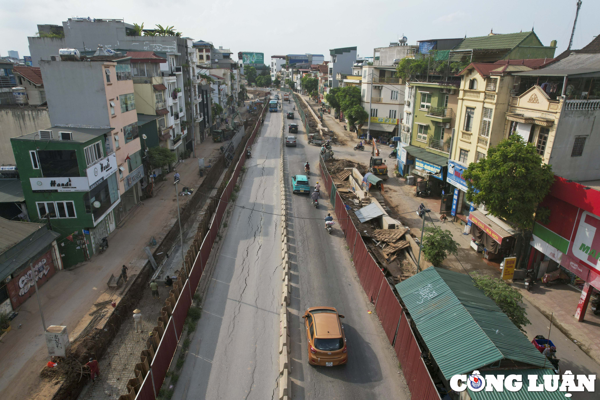 ha noi mat duong au co nut toac tiem an nguy co mat an toan giao thong hinh 4