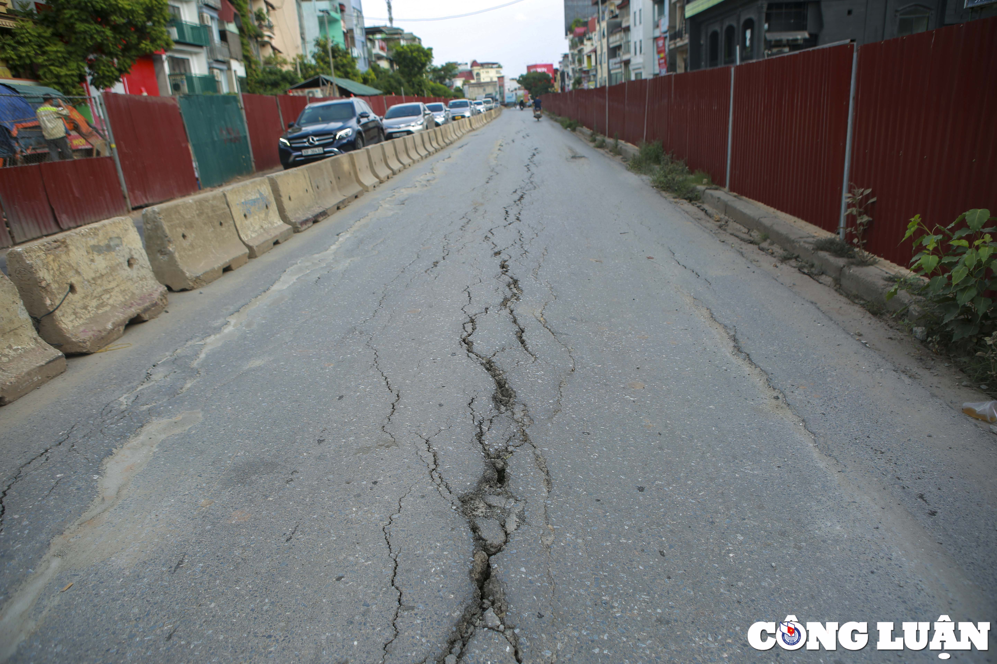 ha noi mat duong au co nut toac tiem an nguy co mat an toan giao thong hinh 6