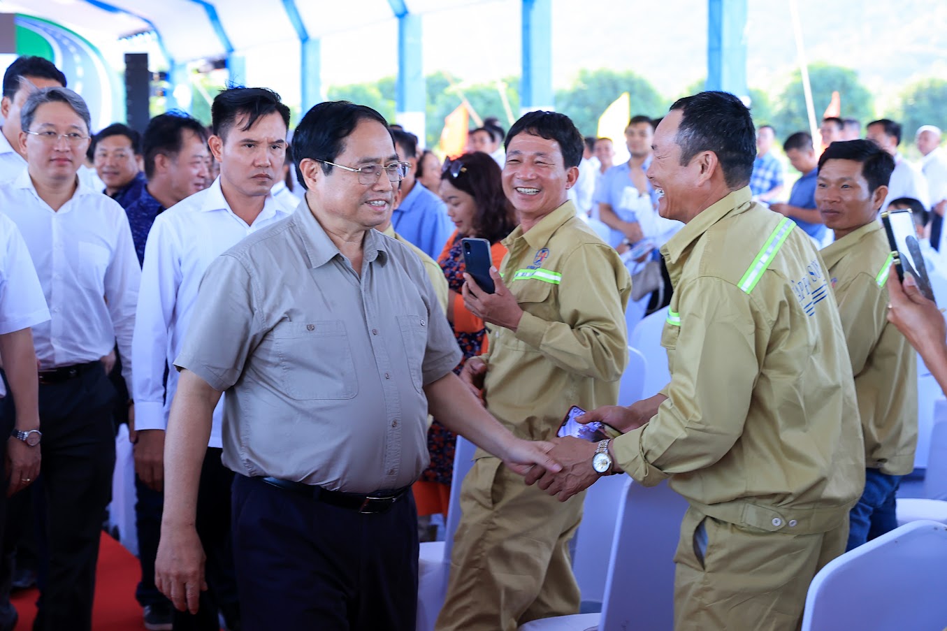 thu tuong chung ta co rat nhieu cam xuc khi di tren tuyen cao toc thong suot tu tp hcm ra khanh hoa hinh 3