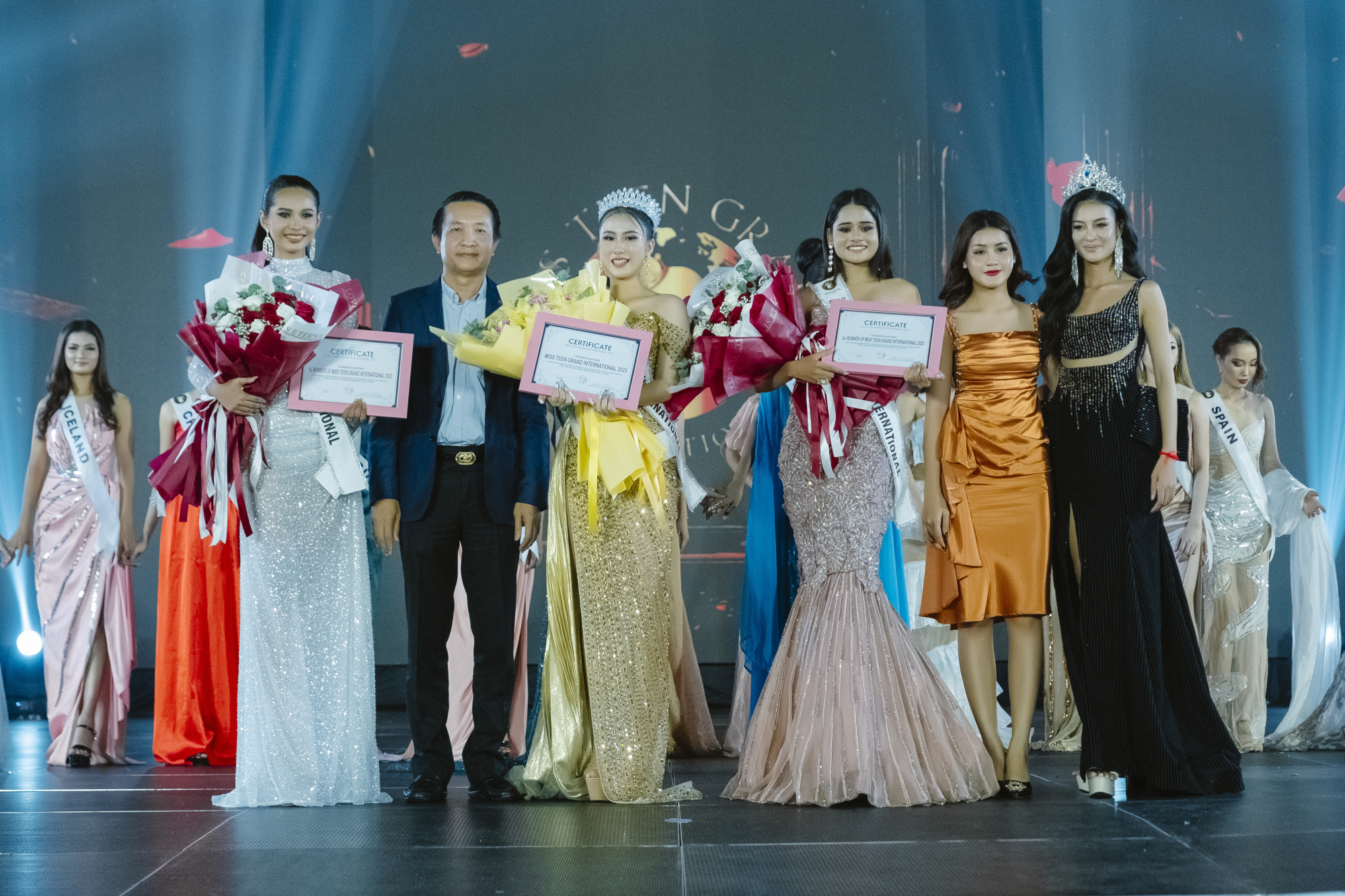 nuot mic trong phan thi ung xu bang tieng anh nguyen trang nguyet minh dang quang miss teen grand international 2023 hinh 1