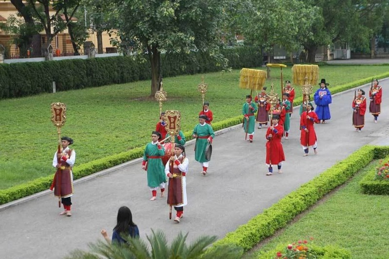 tai hien nghi le tet doan ngo xua tai hoang thanh thang long hinh 2