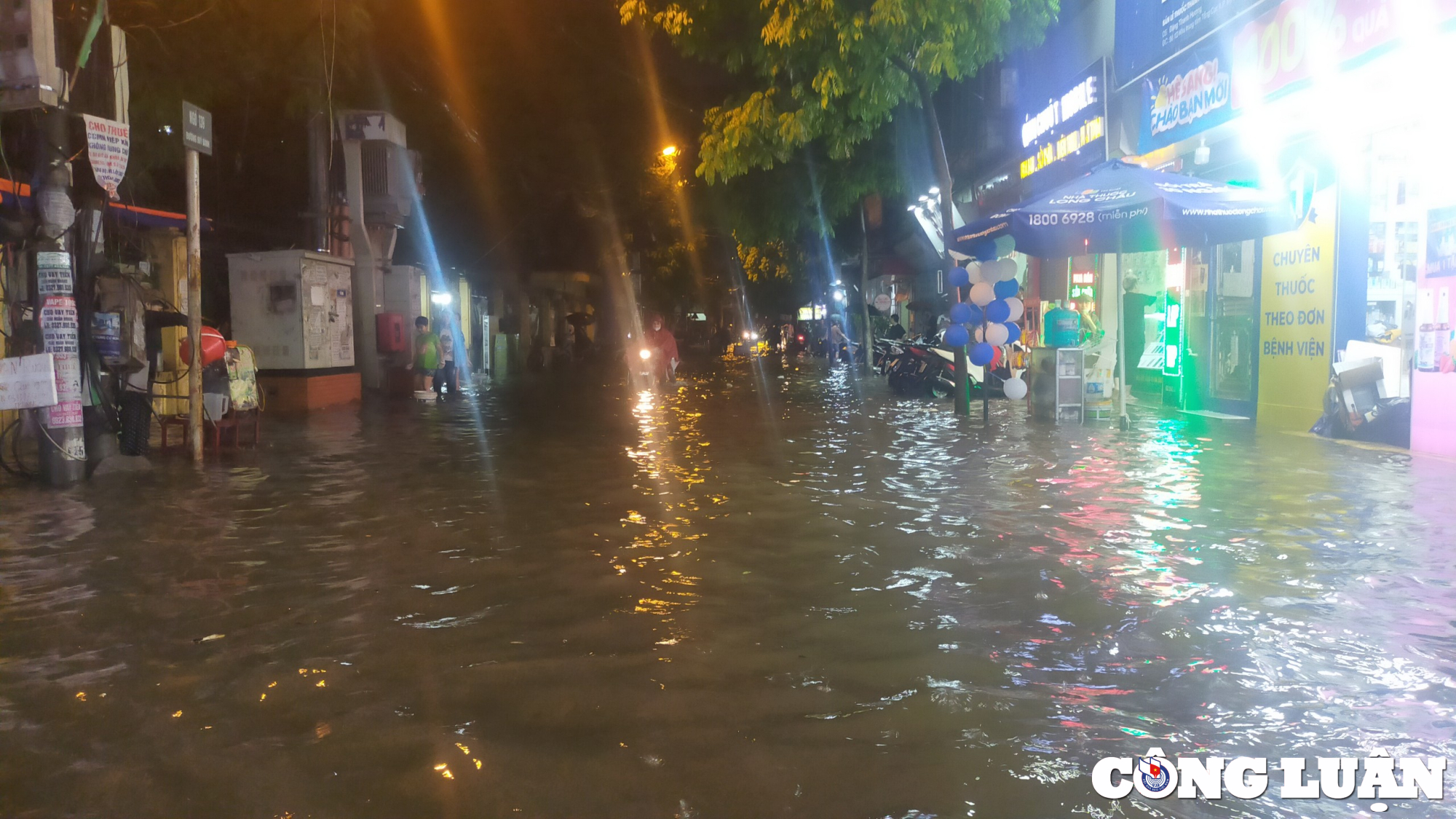 ha noi mua lon chieu toi duong pho ngap nuoc un tac giao thong hinh 2