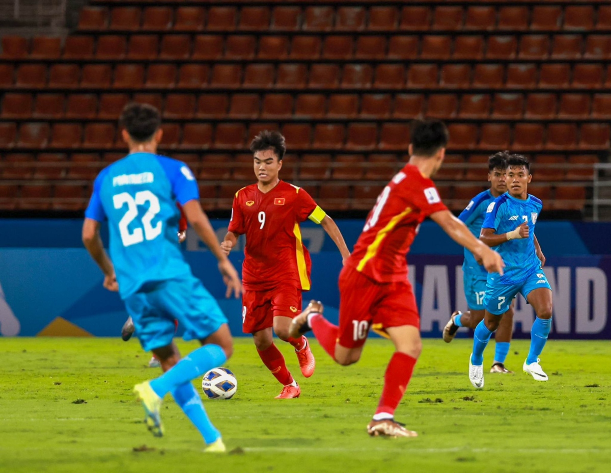 u17 viet nam thua tran tiec nuoi truoc u17 nhat ban hinh 2