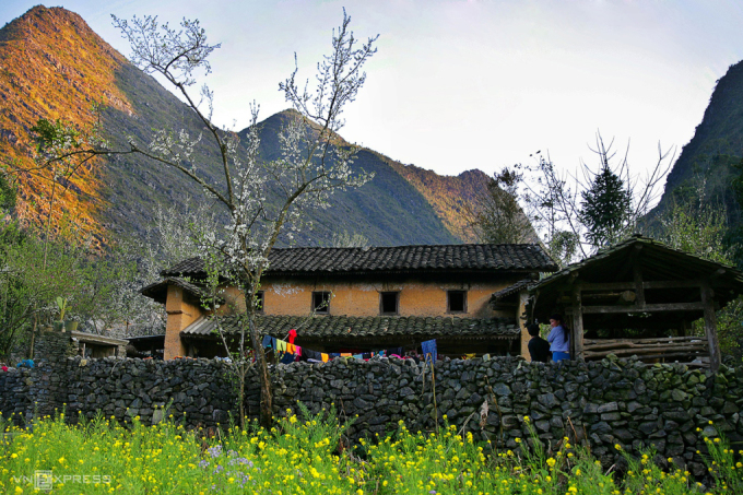 ha giang du kien thu phi khach du lich khi toi tham quan cao nguyen dong van hinh 1