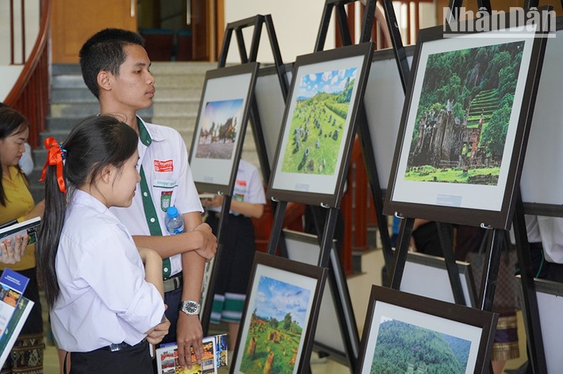 trien lam anh cac di san cua viet nam va lao hinh 3