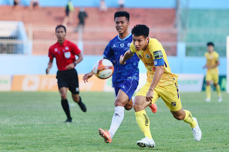 thang khanh hoa ha noi fc pha hoi nong vao cuoc dua vo dich vleague 2023 hinh 1