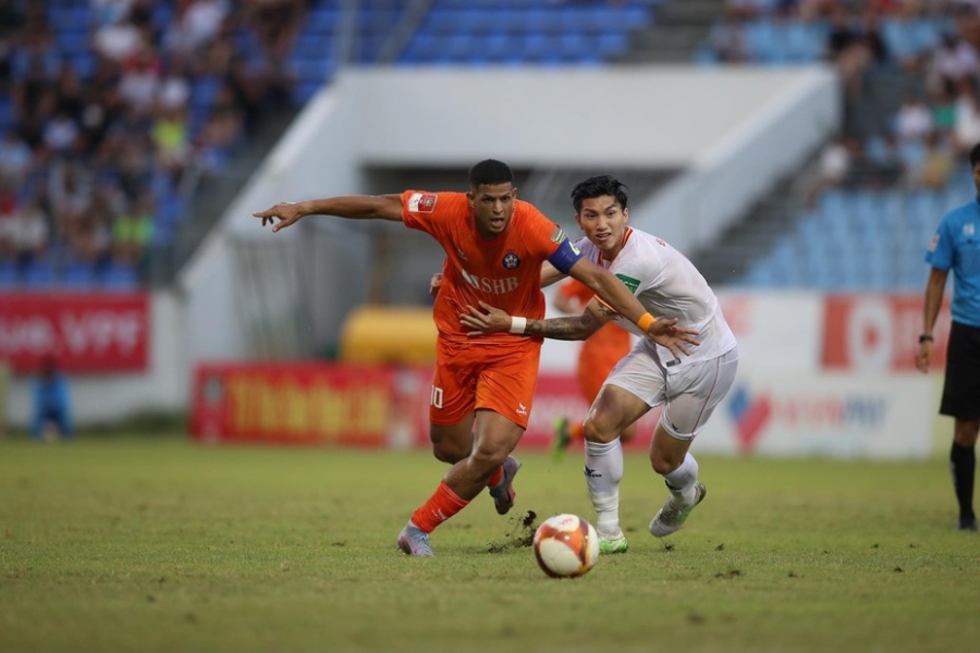 cong an ha noi va ha noi fc bai tran hagl phai dua tru hang hinh 2