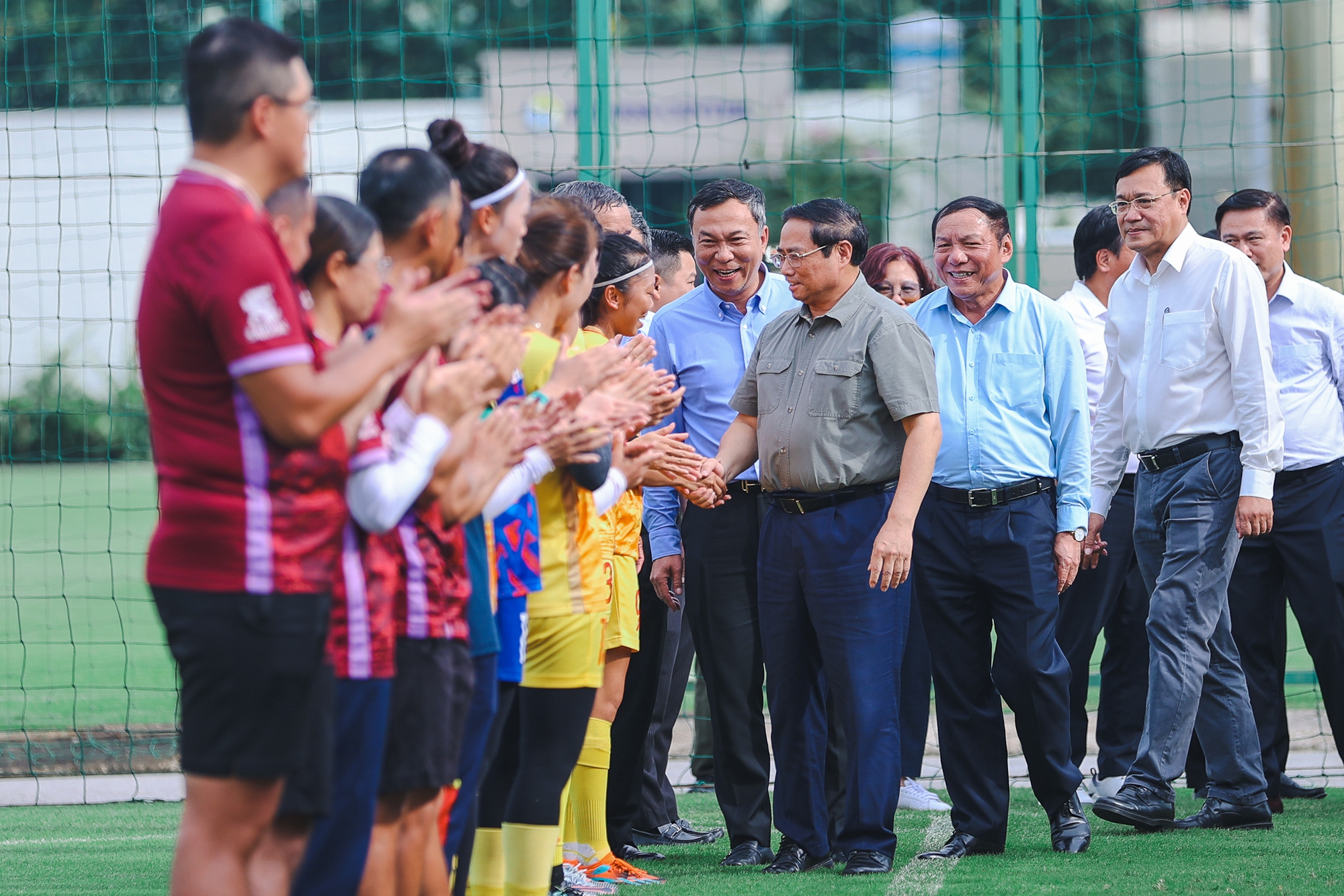 thu tuong pham minh chinh chuc cac nu cau thu tu tin thi dau het minh tai world cup 2023 hinh 1